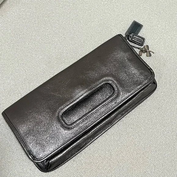 Coach Hampton Weekend Metallic Leather Flap Clutch Bag - Picture 1 of 15